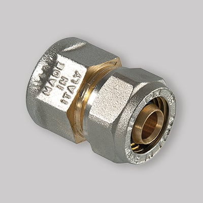 RACCORDO A STRINGERE 16X1/2 F